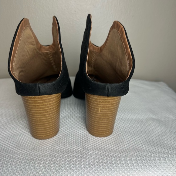 Qupid Black Feaux Leather Bootie - Picture 4 of 5